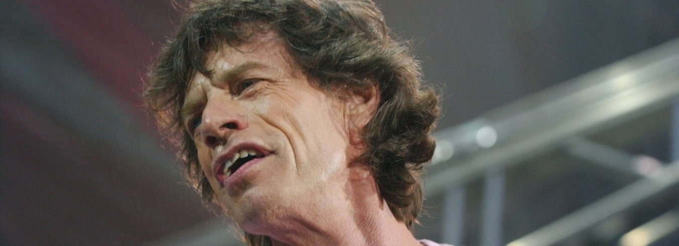 Mick Jagger – lider zespołu The Rolling Stones. Wiek, wzrost, waga, Instagram, kariera, partnerka, dzieci