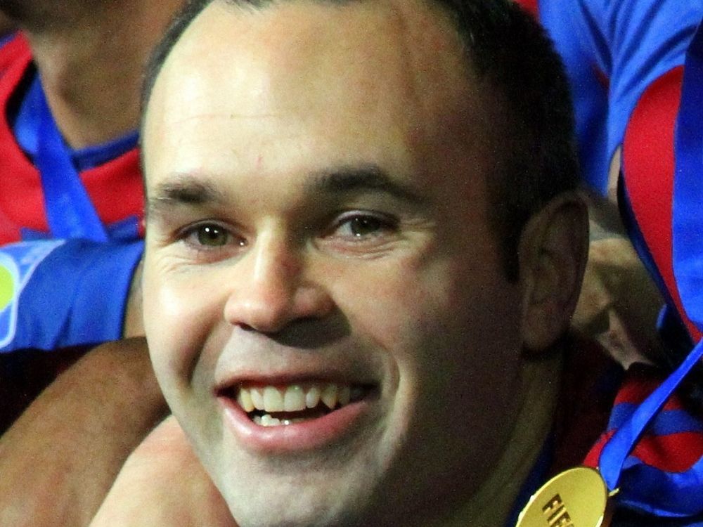 Andres Iniesta Kim Jest Wiek Wzrost Waga Partnerka Dzieci Kluby Instagram